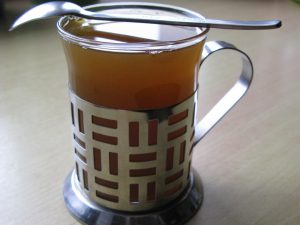 żółta herbatka